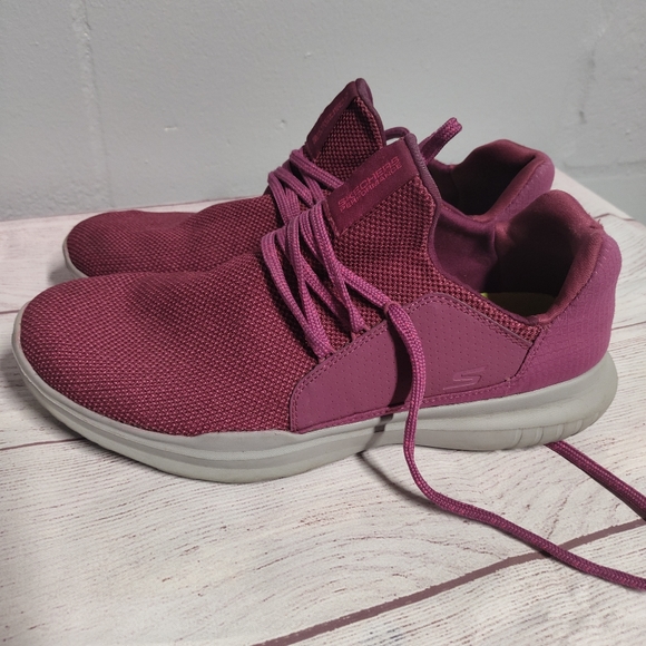 Ladies Skechers Performance Goga Max size 9.5 - Picture 1 of 7